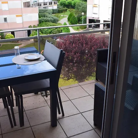 Le Charentais - De 4 Personnes Bord De